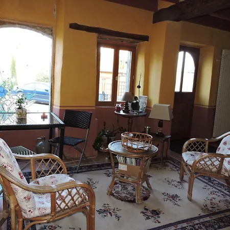 Domaine De Miraval 4*